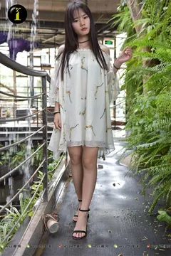 [IESS异思趣向] 普惠集 003-琪琪的完美裸足 [92P/110MB] - 1
