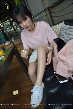 [IESS异思趣向] 普惠集 003-琪琪的完美裸足 [92P/110MB] - 3