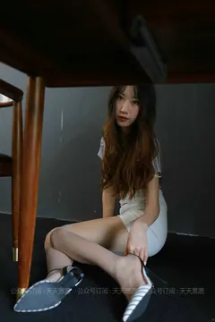 [IESS异思趣向] 2021.06.11 丝享家 829：怡怡《长腿实习生》[89P/121MB] - 1