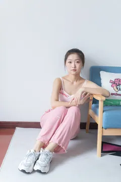 勿恋传媒 NO.843 小小-风起音来[139P/1V/4.94GB] - 1