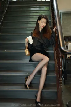 [IESS异思趣向] 耽丝 1018 女神降临 佳爷特辑 [82P/70MB] - 2