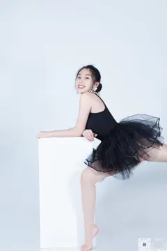 [GALLI嘉丽]舞蹈生日记 019 – 唐可 [28P/209MB] - 2