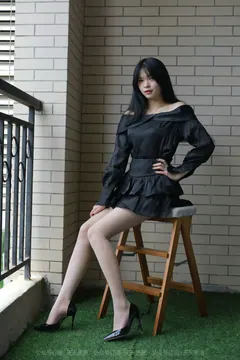 [IESS异思趣向] 2021.08.23 丝享家898：小七《一字肩短裙》[90P/133MB] - 4