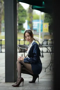 [IESS异思趣向] 耽丝 211121 小六的姓感包屯职业装 [87P/96MB] - 2