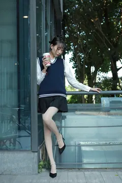 [IESS异思趣向] 耽丝 211110 团团的纯玉学苑装 [94P/94MB] - 3