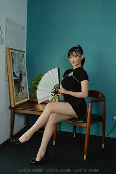 [IESS异思趣向] 2021.09.28 丝享家932：秋秋《妩媚旗袍》 [90P/121MB] - 4