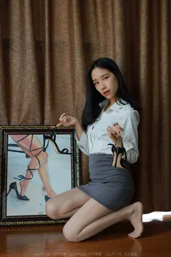 [IESS异思趣向] 耽丝 211205 地板上的黑色凉鞋 美子 [89P/116MB] - 3