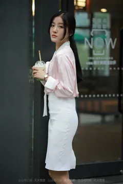[IESS异思趣向] 耽丝 211205 粉红色的回忆婉萍 [83P/76MB] - 2