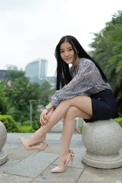 [IESS异思趣向] 2021.10.25 丝享家957：婉苹《公园偶遇镁钕》[92P/399MB] - 2