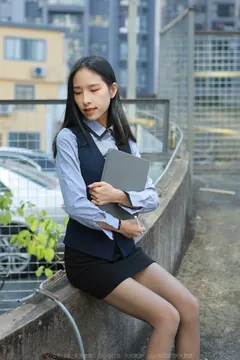 [IESS异思趣向] 耽丝 211215 美子的OL短裙嘿丝 [98P/125MB] - 3