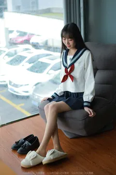 [IESS异思趣向] 耽丝 220120 团团的可爱jk [82P/83MB] - 2