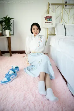 勿恋传媒 NO.987 小飞-那年明月[144P/1V/3.46GB] - 3