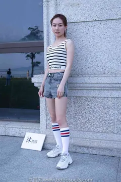 [BoBoSocks袜啵啵]NO.006 小米-运动鞋、白色小腿袜、裸足 [130P/1V/3.51GB] - 3
