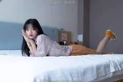 [BoBoSocks袜啵啵]NO.008 涵涵-帆布鞋、白色短棉袜、肉丝 [139P/1V/3.95GB]
