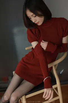 [IESS异思趣向] 耽丝 220126 小六的红裙自拍 [84P/98MB] - 4
