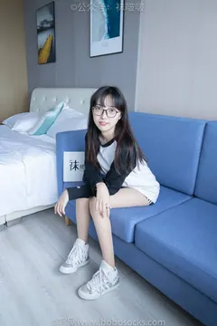 [BoBoSocks袜啵啵]NO.015 稚予-阿迪板鞋、白色短棉袜、肉丝 [135P/1V/3.05GB] - 1