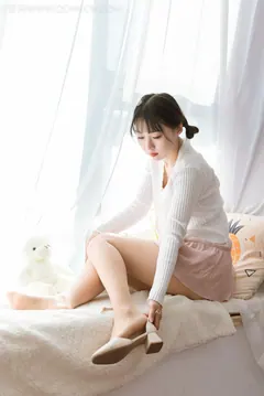 勿恋传媒 NO.1001 月心[139P/1V/3.40GB] - 2