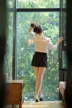 [IESS异思趣向] 2021.11.03 丝享家964：小婕《沙发上的佳人》[100P/116MB] - 3