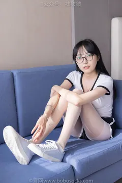 [BoBoSocks袜啵啵]NO.037 稚予-帆布鞋、短白棉袜、白丝 [136P/1V/6.47MB] - 4
