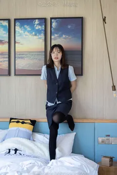 [BoBoSocks袜啵啵]NO.038 小甜豆-建行行服、高跟鞋、厚黑丝 [131P/1V/6.37GB] - 4