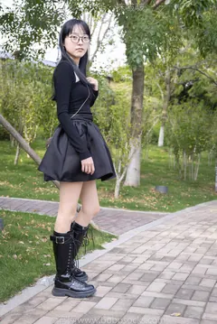 [BoBoSocks袜啵啵]NO.040 稚予-长靴、白棉袜、肉丝 [137P/1V/4.81GB] - 2