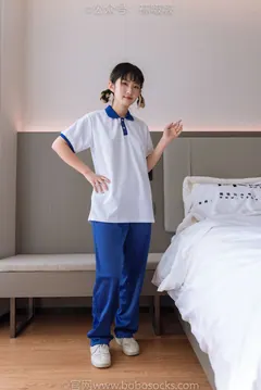 [BoBoSocks袜啵啵]NO.042 砂糖-校服、板鞋、白棉袜、油亮白丝 [139P/1V/6.72GB] - 2