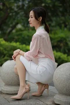 [IESS异思趣向] 2021.11.11 丝享家971：小六《城市丽人》 [90P/93MB] - 2