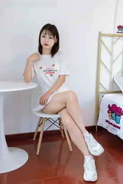 勿恋传媒 NO.1019 月心-运动鞋、棉袜、裸足[147P/1V/4.0GB] - 3