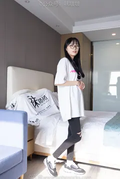 [BoBoSocks袜啵啵]NO.055 稚予-斯凯奇运动鞋、白棉袜、黑棉袜[139P/1V/6.67GB] - 2