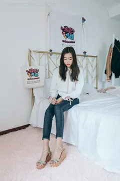 勿恋传媒 NO.1037 小鹿-低眉的思念[131P/1V/5.87GB] - 2