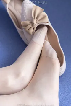 [BoBoSocks袜啵啵]NO.082 小甜豆-旗袍、皮底鞋、高跟鞋、肉丝[140P/1V/6.76GB] - 1