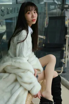 [IESS异思趣向] 2022.02.28 丝享家1014：团团《长靴肉丝》[88P/94MB] - 2