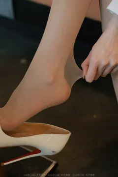 [IESS异思趣向] 2022.04.08 丝享家1053：佳爷《三月特辑》[83P/118MB] - 2