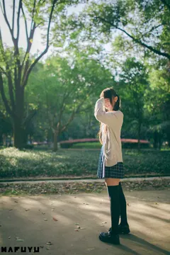 神楽板真冬 – JK系列套图[126P/1.81GB]
