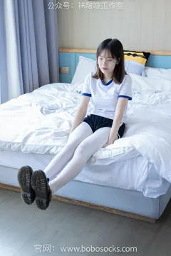 [BoBoSocks袜啵啵]NO.108 小甜豆-皮鞋、厚白丝、踩奶油蛋糕剧情[137P/1V/5.43GB] - 3