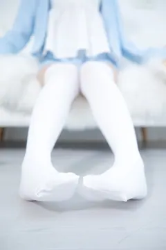 神楽板真冬 – 白丝蕾姆[150P/312MB] - 4