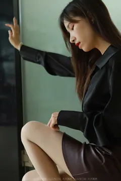 [IESS异思趣向] 耽丝 220707美子 黑色高跟鞋 [87P/77MB] - 3