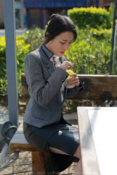 [IESS异思趣向] 2022.04.22 丝享家1067：婉萍《转角遇见她》[80P/127MB] - 2