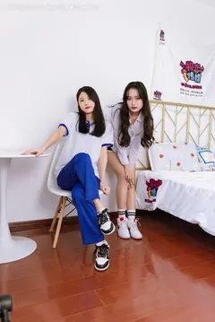 勿恋传媒 NO.1167 小竹&小敏-亲密无间[150P/1V/4.96GB] - 4