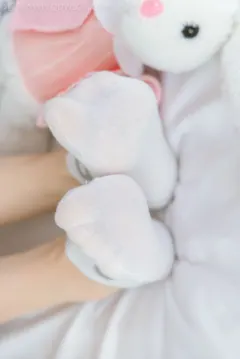 勿恋传媒 NO.1185 然然-匡威帆布鞋白色短棉袜[150+1P/3.99GB] - 3