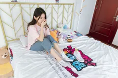 勿恋传媒 NO.1185 然然-匡威帆布鞋白色短棉袜[150+1P/3.99GB] - 4