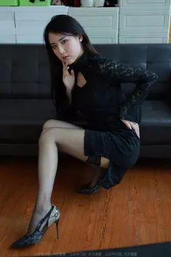 [IESS异思趣向] 2022.04.28 丝享家1073：小宝《半筒嘿丝》[73P/118MB] - 1