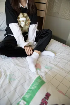 勿恋传媒 No.148 elise-今日份的纯情 [160P/1V/2.88G] - 2