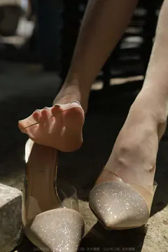 [IESS异思趣向] 耽丝 220928美子 [72P/77MB] - 1