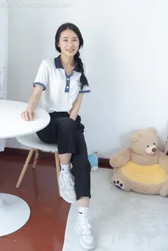 勿恋传媒 NO.1297 菜菜-萤火虫小巷[164P/1V/4.58GB] - 3