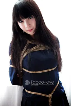 [禁忌摄影]Taboo-love NO.001 迷人的眼神[33P/10MB] - 2