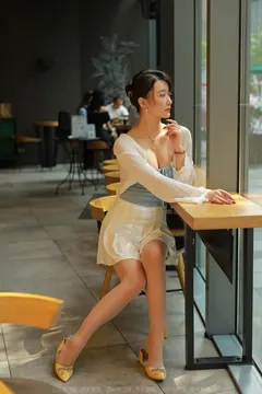 [IESS异思趣向] 2022.06.16 丝享家1119：秋秋《事业线吊带》[91P/132MB]