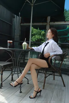 [IESS异思趣向] 耽丝 221011小金 [80P/79MB] - 4
