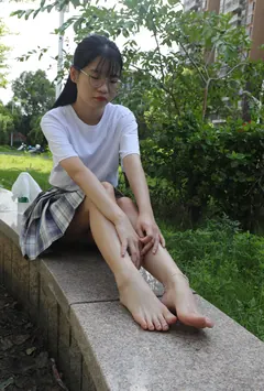 Pary摄影 NO.003 大学生婉萍的雪白美脚[169P/881MB] - 2