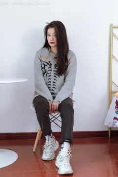 勿恋传媒 NO.1380 盲盒[145P/1V/3.96GB] - 1
